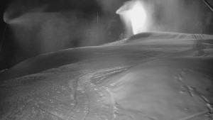 Skiareál Karolinka - Otočná kamera na sjezdovce - 25.12.2025 v 18:05 Skiareál Karolinka - Otočná kamera na sjezdovce - 25.12.2025 v 18:05