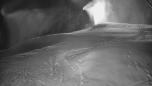 Skiareál Karolinka - Otočná kamera na sjezdovce - 25.12.2025 v 18:10 Skiareál Karolinka - Otočná kamera na sjezdovce - 25.12.2025 v 18:10