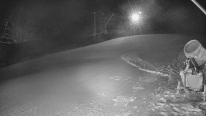 Skiareál Karolinka - Otočná kamera na sjezdovce - 2.1.2026 v 05:15 Skiareál Karolinka - Otočná kamera na sjezdovce - 2.1.2026 v 05:15