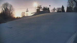 Skiareál Karolinka - Otočná kamera na sjezdovce - 12.1.2026 v 07:10 Skiareál Karolinka - Otočná kamera na sjezdovce - 12.1.2026 v 07:10