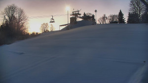 Skiareál Karolinka - Otočná kamera na sjezdovce - 12.1.2026 v 07:15 Skiareál Karolinka - Otočná kamera na sjezdovce - 12.1.2026 v 07:15