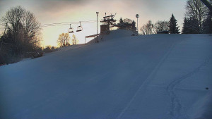 Skiareál Karolinka - Otočná kamera na sjezdovce - 12.1.2026 v 08:02 Skiareál Karolinka - Otočná kamera na sjezdovce - 12.1.2026 v 08:02