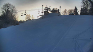 Skiareál Karolinka - Otočná kamera na sjezdovce - 12.1.2026 v 08:10 Skiareál Karolinka - Otočná kamera na sjezdovce - 12.1.2026 v 08:10