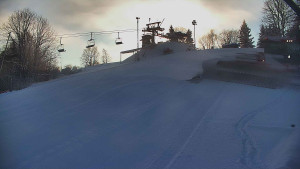 Skiareál Karolinka - Otočná kamera na sjezdovce - 12.1.2026 v 08:40 Skiareál Karolinka - Otočná kamera na sjezdovce - 12.1.2026 v 08:40