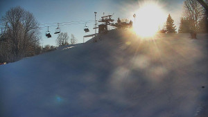 Skiareál Karolinka - Otočná kamera na sjezdovce - 12.1.2026 v 09:20 Skiareál Karolinka - Otočná kamera na sjezdovce - 12.1.2026 v 09:20