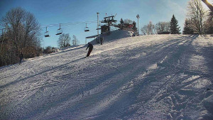 Skiareál Karolinka - Otočná kamera na sjezdovce - 12.1.2026 v 10:32 Skiareál Karolinka - Otočná kamera na sjezdovce - 12.1.2026 v 10:32