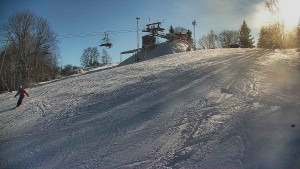 Skiareál Karolinka - Otočná kamera na sjezdovce - 12.1.2026 v 10:40 Skiareál Karolinka - Otočná kamera na sjezdovce - 12.1.2026 v 10:40