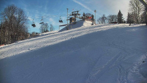 Skiareál Karolinka - Otočná kamera na sjezdovce - 12.1.2026 v 11:45 Skiareál Karolinka - Otočná kamera na sjezdovce - 12.1.2026 v 11:45