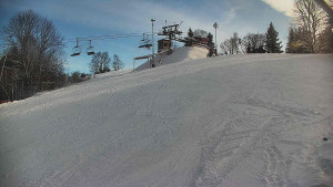 Skiareál Karolinka - Otočná kamera na sjezdovce - 12.1.2026 v 12:05 Skiareál Karolinka - Otočná kamera na sjezdovce - 12.1.2026 v 12:05