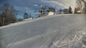 Skiareál Karolinka - Otočná kamera na sjezdovce - 12.1.2026 v 12:25 Skiareál Karolinka - Otočná kamera na sjezdovce - 12.1.2026 v 12:25