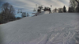 Skiareál Karolinka - Otočná kamera na sjezdovce - 12.1.2026 v 12:55 Skiareál Karolinka - Otočná kamera na sjezdovce - 12.1.2026 v 12:55