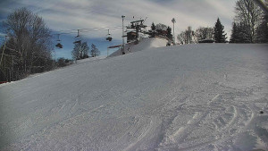 Skiareál Karolinka - Otočná kamera na sjezdovce - 12.1.2026 v 13:05 Skiareál Karolinka - Otočná kamera na sjezdovce - 12.1.2026 v 13:05