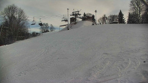 Skiareál Karolinka - Otočná kamera na sjezdovce - 12.1.2026 v 13:50 Skiareál Karolinka - Otočná kamera na sjezdovce - 12.1.2026 v 13:50