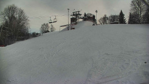 Skiareál Karolinka - Otočná kamera na sjezdovce - 12.1.2026 v 14:15 Skiareál Karolinka - Otočná kamera na sjezdovce - 12.1.2026 v 14:15