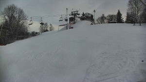 Skiareál Karolinka - Otočná kamera na sjezdovce - 12.1.2026 v 14:35 Skiareál Karolinka - Otočná kamera na sjezdovce - 12.1.2026 v 14:35