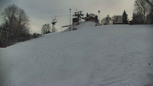 Skiareál Karolinka - Otočná kamera na sjezdovce - 12.1.2026 v 14:50 Skiareál Karolinka - Otočná kamera na sjezdovce - 12.1.2026 v 14:50