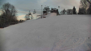 Skiareál Karolinka - Otočná kamera na sjezdovce - 12.1.2026 v 15:40 Skiareál Karolinka - Otočná kamera na sjezdovce - 12.1.2026 v 15:40