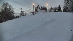 Skiareál Karolinka - Otočná kamera na sjezdovce - 12.1.2026 v 16:10 Skiareál Karolinka - Otočná kamera na sjezdovce - 12.1.2026 v 16:10
