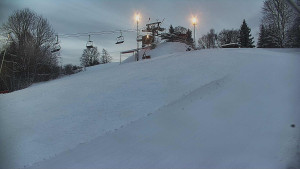 Skiareál Karolinka - Otočná kamera na sjezdovce - 12.1.2026 v 16:15 Skiareál Karolinka - Otočná kamera na sjezdovce - 12.1.2026 v 16:15