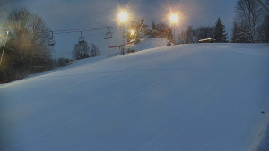 Skiareál Karolinka - Otočná kamera na sjezdovce - 12.1.2026 v 16:32 Skiareál Karolinka - Otočná kamera na sjezdovce - 12.1.2026 v 16:32