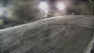 Skiareál Karolinka - Otočná kamera na sjezdovce - 12.1.2026 v 17:35 Skiareál Karolinka - Otočná kamera na sjezdovce - 12.1.2026 v 17:35