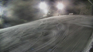 Skiareál Karolinka - Otočná kamera na sjezdovce - 12.1.2026 v 17:40 Skiareál Karolinka - Otočná kamera na sjezdovce - 12.1.2026 v 17:40