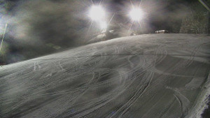 Skiareál Karolinka - Otočná kamera na sjezdovce - 12.1.2026 v 17:55 Skiareál Karolinka - Otočná kamera na sjezdovce - 12.1.2026 v 17:55