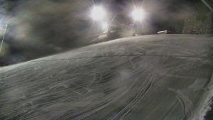 Skiareál Karolinka - Otočná kamera na sjezdovce - 12.1.2026 v 18:05 Skiareál Karolinka - Otočná kamera na sjezdovce - 12.1.2026 v 18:05