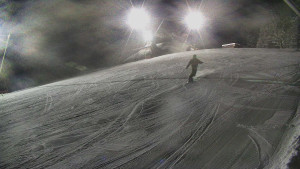 Skiareál Karolinka - Otočná kamera na sjezdovce - 12.1.2026 v 18:15 Skiareál Karolinka - Otočná kamera na sjezdovce - 12.1.2026 v 18:15