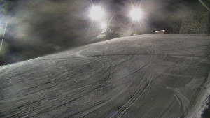 Skiareál Karolinka - Otočná kamera na sjezdovce - 12.1.2026 v 18:32 Skiareál Karolinka - Otočná kamera na sjezdovce - 12.1.2026 v 18:32