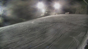 Skiareál Karolinka - Otočná kamera na sjezdovce - 12.1.2026 v 18:35 Skiareál Karolinka - Otočná kamera na sjezdovce - 12.1.2026 v 18:35