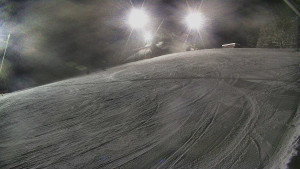 Skiareál Karolinka - Otočná kamera na sjezdovce - 12.1.2026 v 18:40 Skiareál Karolinka - Otočná kamera na sjezdovce - 12.1.2026 v 18:40