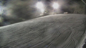 Skiareál Karolinka - Otočná kamera na sjezdovce - 12.1.2026 v 18:50 Skiareál Karolinka - Otočná kamera na sjezdovce - 12.1.2026 v 18:50