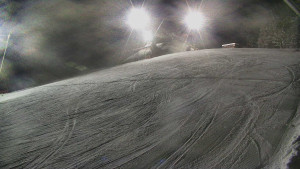 Skiareál Karolinka - Otočná kamera na sjezdovce - 12.1.2026 v 18:55 Skiareál Karolinka - Otočná kamera na sjezdovce - 12.1.2026 v 18:55