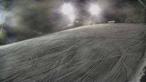 Skiareál Karolinka - Otočná kamera na sjezdovce - 12.1.2026 v 19:05 Skiareál Karolinka - Otočná kamera na sjezdovce - 12.1.2026 v 19:05