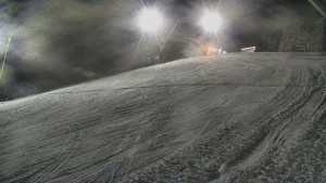 Skiareál Karolinka - Otočná kamera na sjezdovce - 12.1.2026 v 21:05 Skiareál Karolinka - Otočná kamera na sjezdovce - 12.1.2026 v 21:05