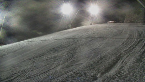 Skiareál Karolinka - Otočná kamera na sjezdovce - 12.1.2026 v 21:15 Skiareál Karolinka - Otočná kamera na sjezdovce - 12.1.2026 v 21:15