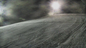 Skiareál Karolinka - Otočná kamera na sjezdovce - 12.1.2026 v 21:20 Skiareál Karolinka - Otočná kamera na sjezdovce - 12.1.2026 v 21:20