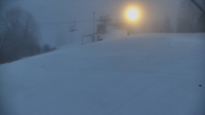 Skiareál Karolinka - Otočná kamera na sjezdovce - 22.2.2026 v 06:25 Skiareál Karolinka - Otočná kamera na sjezdovce - 22.2.2026 v 06:25