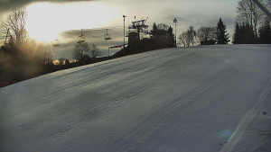 Skiareál Karolinka - Otočná kamera na sjezdovce - 10.3.2026 v 07:32 Skiareál Karolinka - Otočná kamera na sjezdovce - 10.3.2026 v 07:32