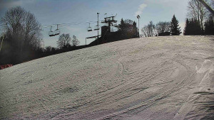 Skiareál Karolinka - Otočná kamera na sjezdovce - 10.3.2026 v 10:32 Skiareál Karolinka - Otočná kamera na sjezdovce - 10.3.2026 v 10:32