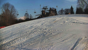 Skiareál Karolinka - Otočná kamera na sjezdovce - 10.3.2026 v 16:32 Skiareál Karolinka - Otočná kamera na sjezdovce - 10.3.2026 v 16:32