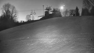 Skiareál Karolinka - Otočná kamera na sjezdovce - 19.3.2026 v 05:05 Skiareál Karolinka - Otočná kamera na sjezdovce - 19.3.2026 v 05:05