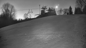 Skiareál Karolinka - Otočná kamera na sjezdovce - 19.3.2026 v 05:10 Skiareál Karolinka - Otočná kamera na sjezdovce - 19.3.2026 v 05:10