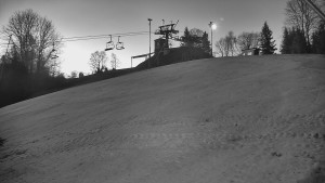 Skiareál Karolinka - Otočná kamera na sjezdovce - 19.3.2026 v 05:20 Skiareál Karolinka - Otočná kamera na sjezdovce - 19.3.2026 v 05:20