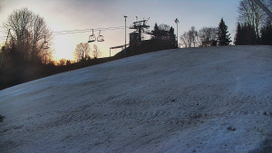 Skiareál Karolinka - Otočná kamera na sjezdovce - 19.3.2026 v 05:40 Skiareál Karolinka - Otočná kamera na sjezdovce - 19.3.2026 v 05:40