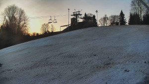 Skiareál Karolinka - Otočná kamera na sjezdovce - 19.3.2026 v 05:55 Skiareál Karolinka - Otočná kamera na sjezdovce - 19.3.2026 v 05:55