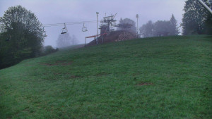 Skiareál Karolinka - Otočná kamera na sjezdovce - 18.5.2026 v 04:45 Skiareál Karolinka - Otočná kamera na sjezdovce - 18.5.2026 v 04:45