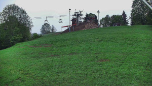 Skiareál Karolinka - Otočná kamera na sjezdovce - 18.5.2026 v 06:15 Skiareál Karolinka - Otočná kamera na sjezdovce - 18.5.2026 v 06:15
