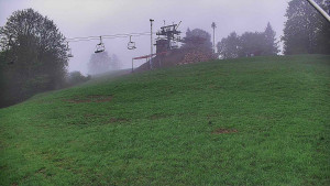 Skiareál Karolinka - Otočná kamera na sjezdovce - 18.5.2026 v 06:45 Skiareál Karolinka - Otočná kamera na sjezdovce - 18.5.2026 v 06:45